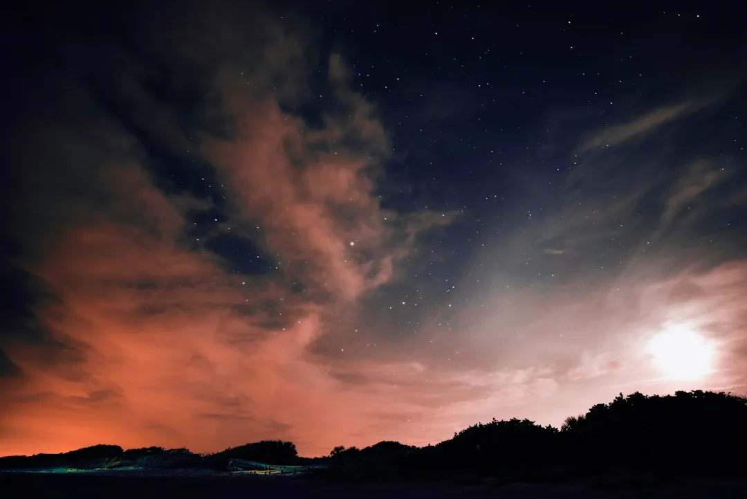 Langit malam berbintang, foto ilustrasi untuk halaman zodiak Gemini