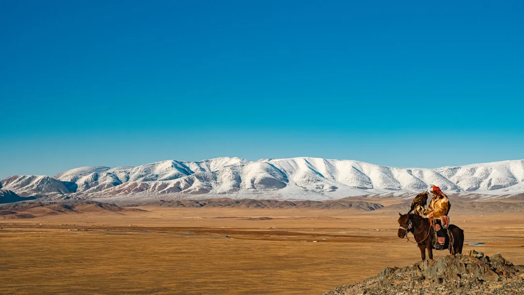 Riwayat Mongolia di komunitas togel - Mongolian horse rider snowy plains