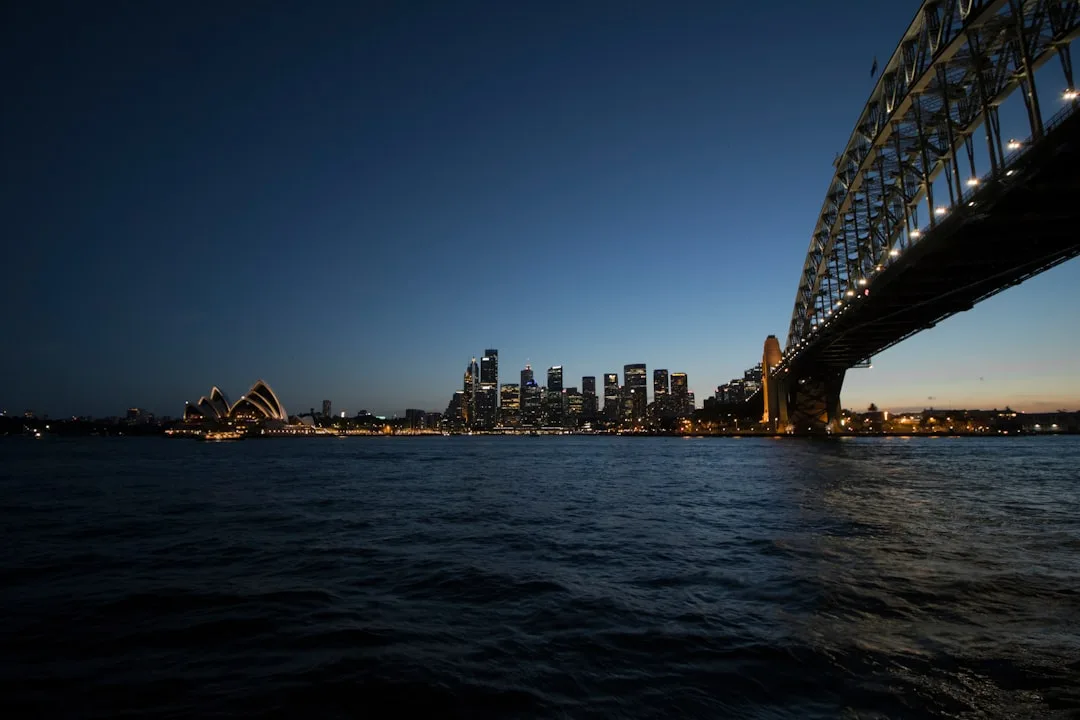 Sydney Opera House malam hari - landmark Australia konteks pasaran live draw SDY keluaran Sydney Pools 4D harian