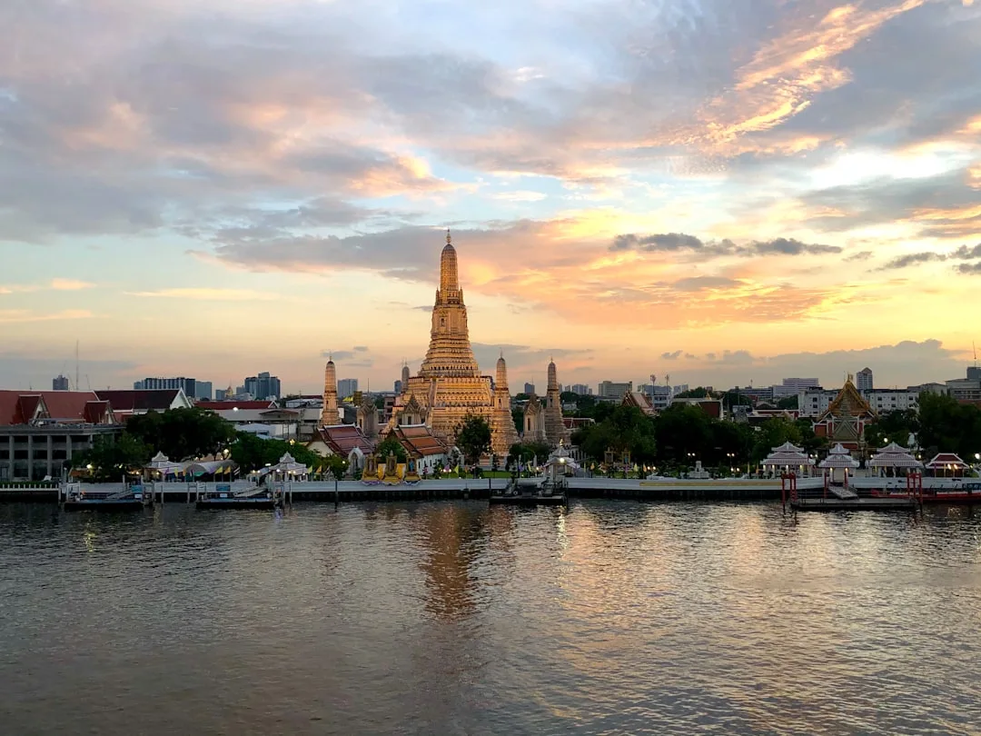 Keluaran Thailand GLO hari ini - Thailand Pools 4D landscape Bangkok skyline, operator pemerintah Ministry of Finance Thailand sejak 1939