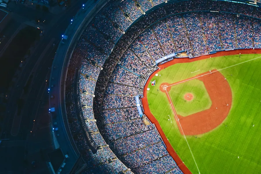 Ilustrasi mimpi baseball — aerial photography of baseball stadium