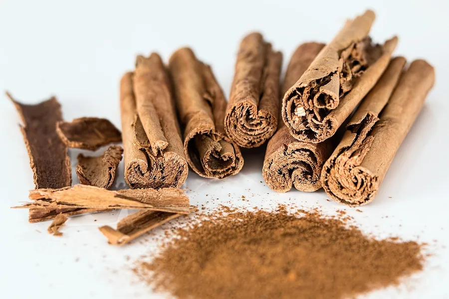 Ilustrasi mimpi bedak bayi — cinnamon stick, cinnamon powder, spice, flavoring, cinnamon, cooking, seasoning, ingredient, cassia, canella, food, aroma, cinnamon, cinnamon, cinnamon, cinnamo