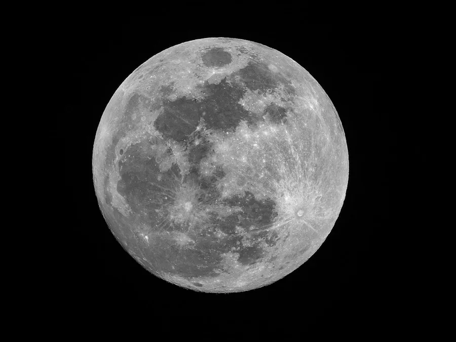 Ilustrasi mimpi bulan purnama — full moon photography