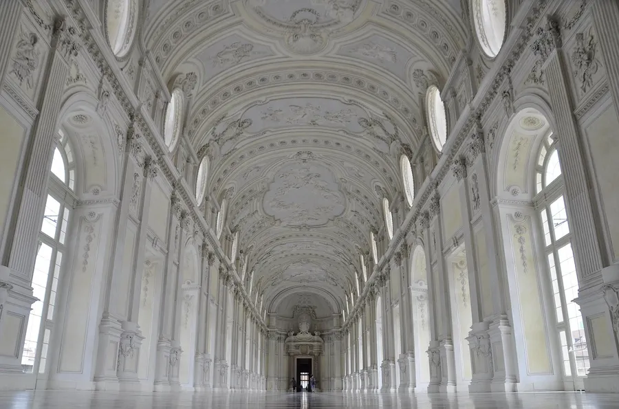 Ilustrasi mimpi ibu suri — great gallery, monument, architecture, construction, venaria reale, gallery, palazzo, building, royal palace, construction, construction, construction, construc