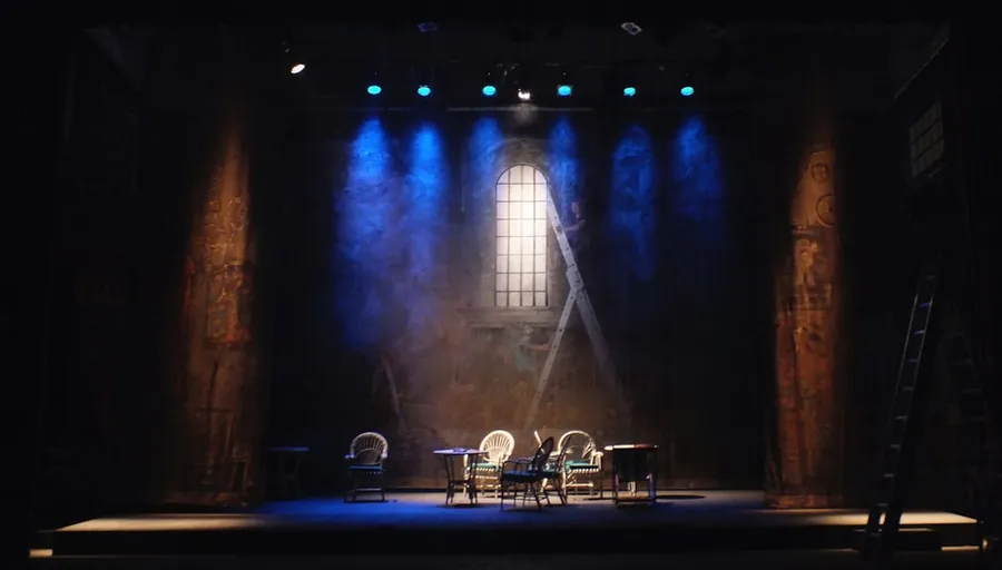 Ilustrasi mimpi x-factor — brown wooden chair inside the building